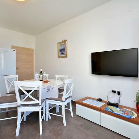 M & M Apartment Podstrana Luaran gambar