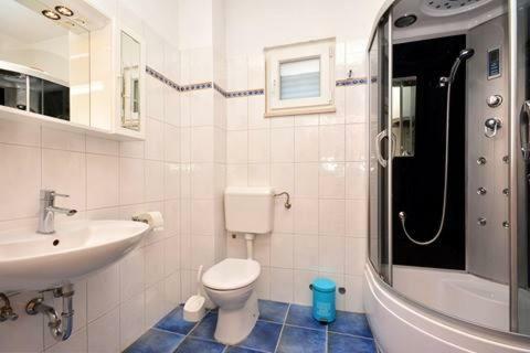 M & M Apartment Podstrana Luaran gambar
